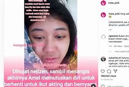 Ardila Lagi Asyik Mengobrol Dengan Qina